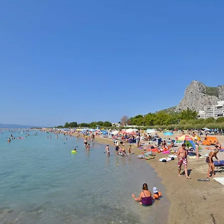 Pavkovic Daire Omiš